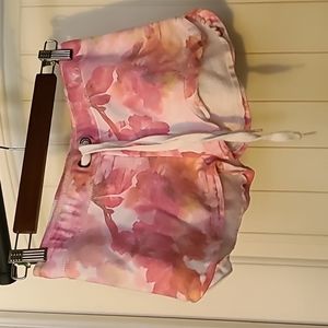 Pink camo sweatpants material
